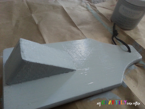 tablet holder painted with chalky paint
