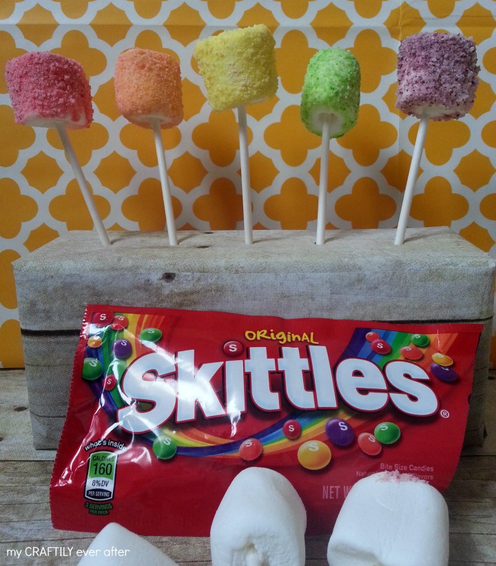 This fruity Skittles snack looks like something my kids would love. Not to mention it is super easy to make!