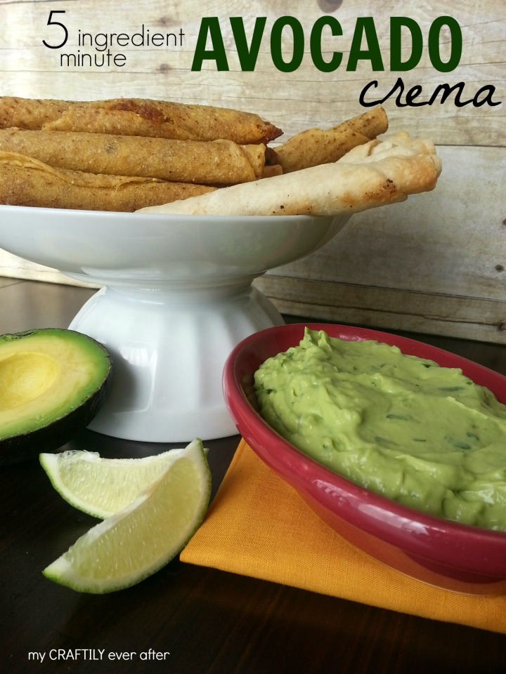 5 minutes and 5 ingredients for this AMAZING avocado crema